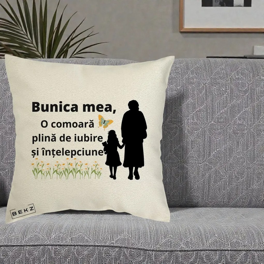 Cadou pentru Bunica - Perna Personalizata Bunica Mea Comoara Iubire Intelepciune Varianta Extinsa, 40x40 cm, Ecru, Husa Detasabila, Perna Inclusa, BEKZ®