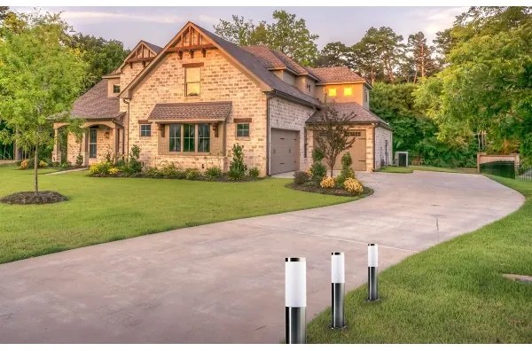 Lampă de exterior LIVIA 1xE27/20W/230V IP44