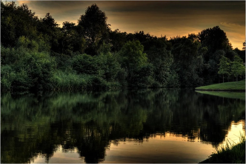 Tablou cu lac în pădure (90x60 cm)