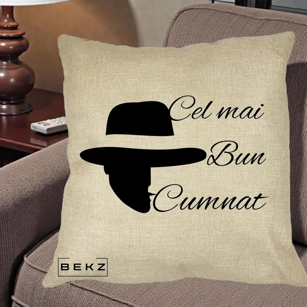Cadou pentru Cumnat - Perna Personalizata Cel mai Bun Cumnat cu Silueta Palarie, 40x40 cm, Crem, Husa Detasabila, Perna Inclusa, BEKZ®