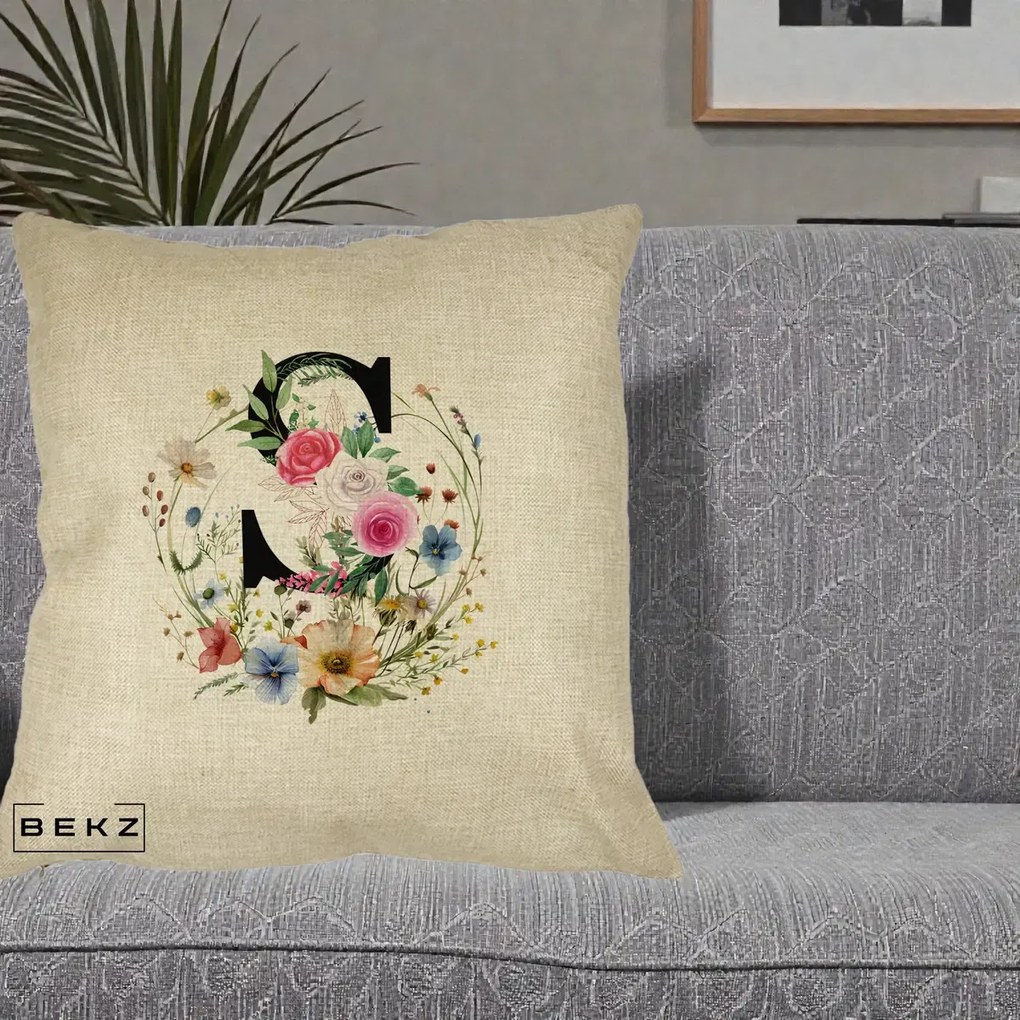 Cadou Personalizat - Perna Personalizata Monogram Litera S cu Flori Acuarela, 40x40 cm, Crem, Husa Detasabila, Perna Inclusa, BEKZ®