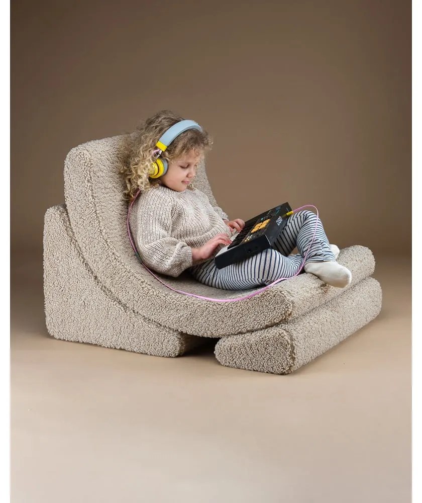 Fotoliu de copii maro deschis cu tapițerie din țesătură bouclé Moon – Wigiwama