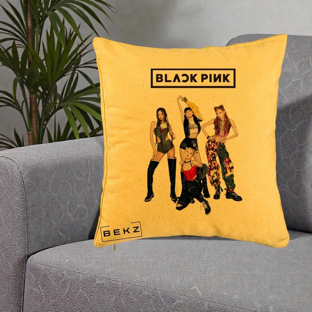 Perna Personalizata K-pop BLACKPINK Fotografie de Grup, 40x40 cm, Galben, Husa Detasabila, Perna Inclusa, BEKZ®