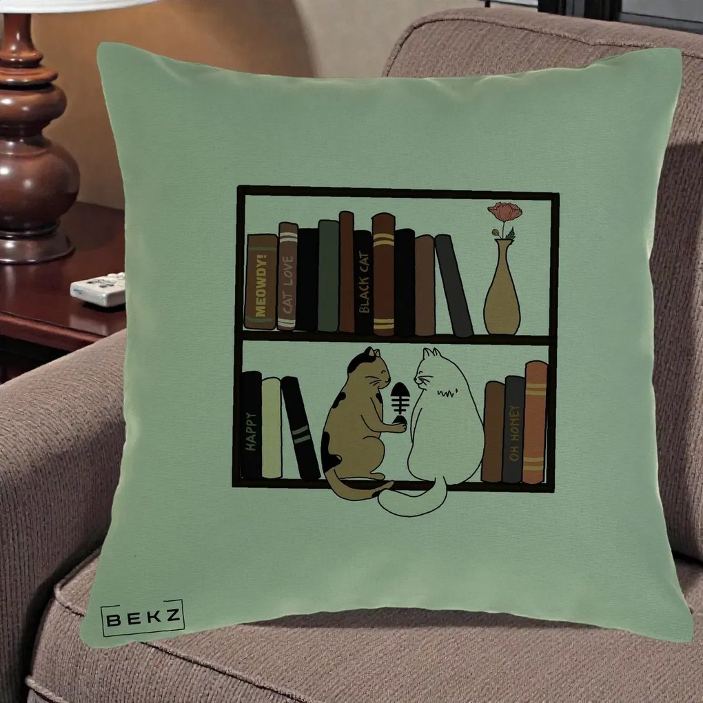 Perna Personalizata Pisici si Carti pe Raft, 40x40 cm, Verde, Husa Detasabila, Perna Inclusa, BEKZ®