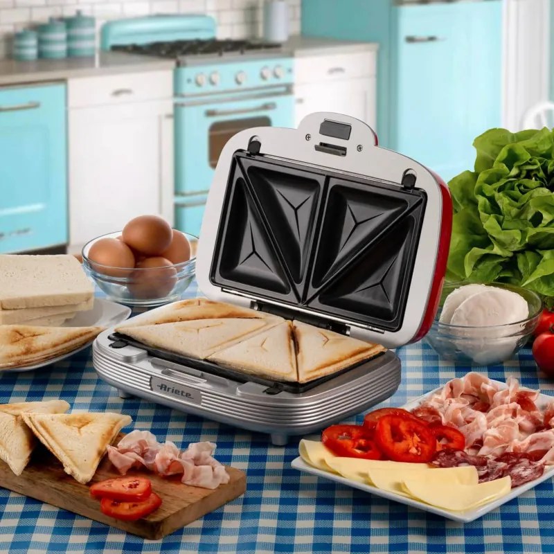 Aparat 3in1 pentru preparare gogosi, briose si sandvisuri Ariete PARTY TIME 1972/00, 700W, 3 placi detasabile, Rosu