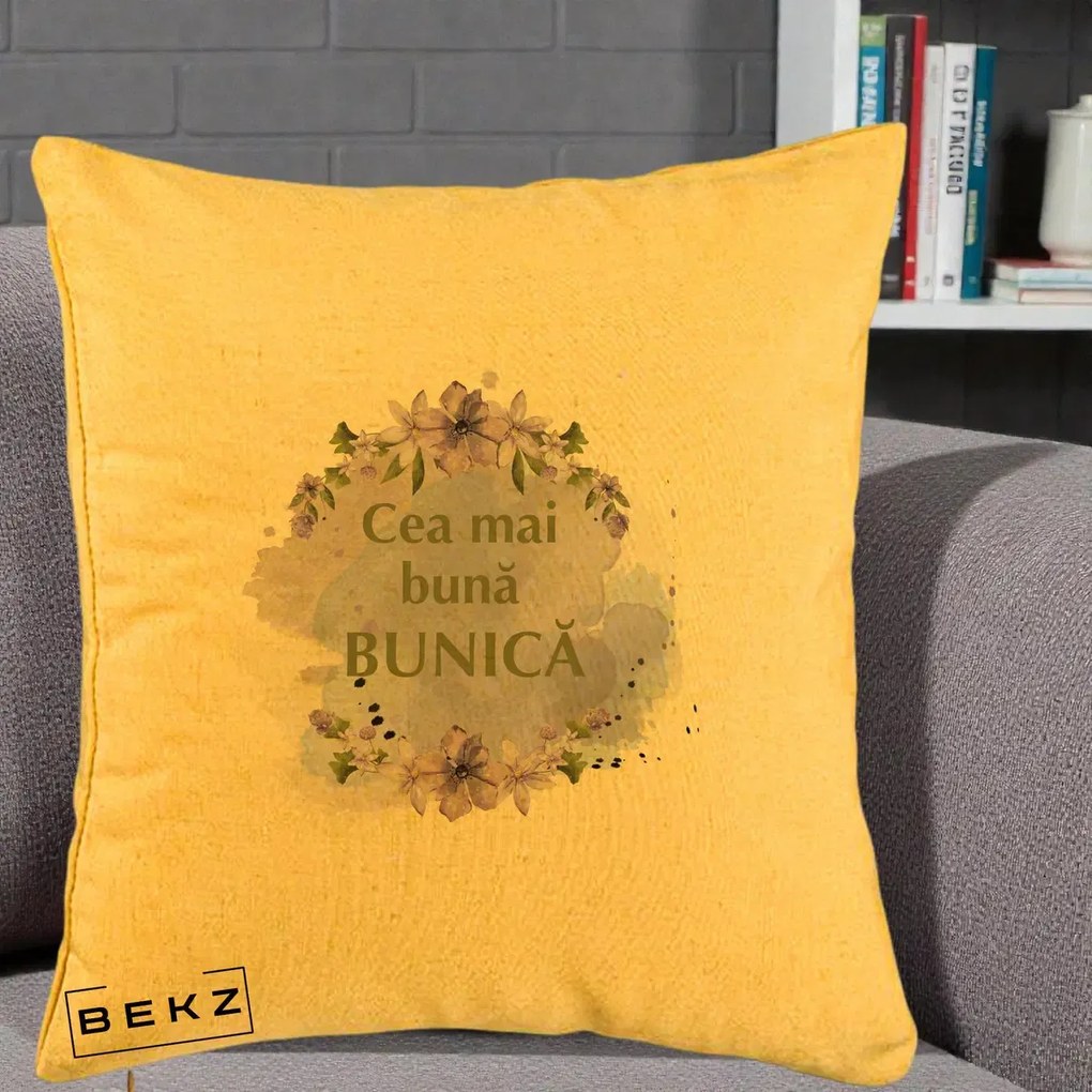Cadou pentru Bunica - Perna Personalizata Cea Mai Buna Bunica Flori Mov Acuarela Auriu, 40x40 cm, Galben, Husa Detasabila, Perna Inclusa, BEKZ®