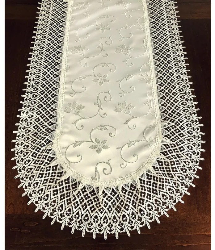 Față de masă ovală bej de lux cu broderie delicată și dantelă Lățime: 35 cm | Lungime: 70 cm