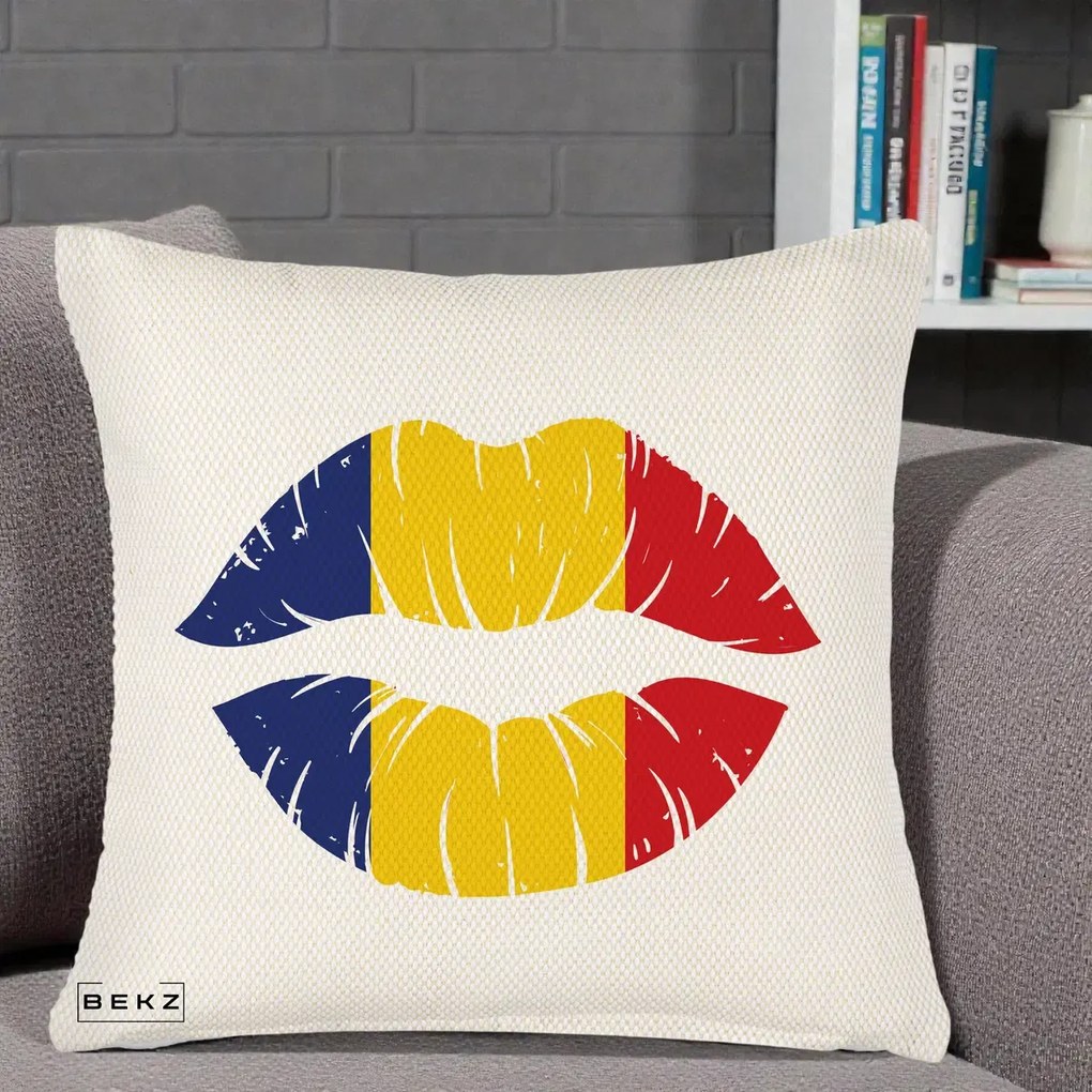 Perna Personalizata Buze Tricolor Romania, 40x40 cm, Crem Reliefat, Husa Detasabila, Perna Inclusa, BEKZ®