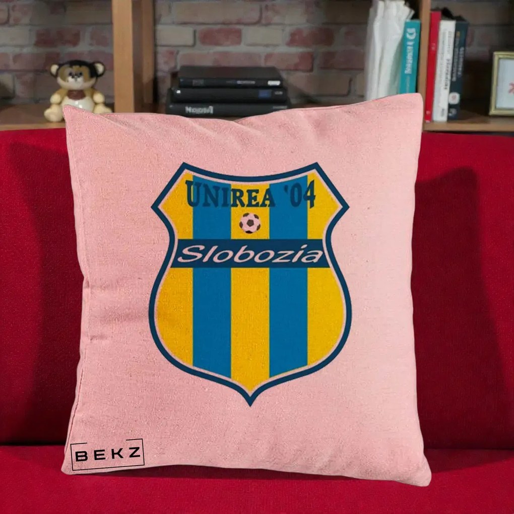 Perna Personalizata Unirea '04 Slobozia Fotbal, 40x40 cm, Roz, Husa Detasabila, Perna Inclusa, BEKZ®