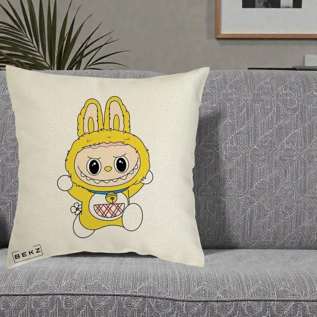 Perna Personalizata Labubu Galben Doraemon, 40x40 cm, Ecru, Husa Detasabila, Perna Inclusa, BEKZ®
