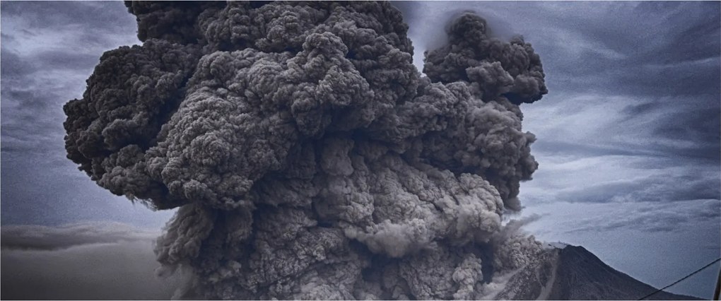 Tablou - Erupție vulcanică (120x50 cm)