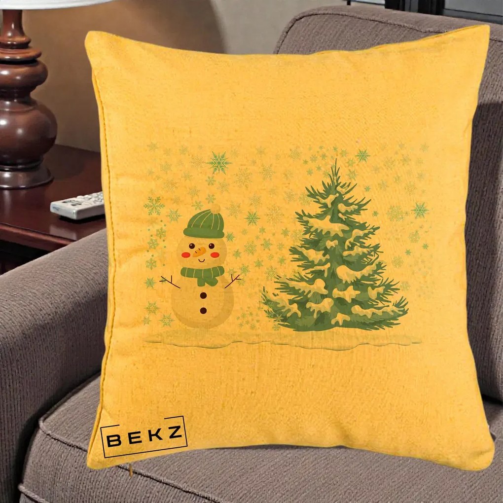 Perna Decorativa Om de Zapada si Brad Craciun, 40x40 cm, Galben, Husa Detasabila, Perna Inclusa, BEKZ®