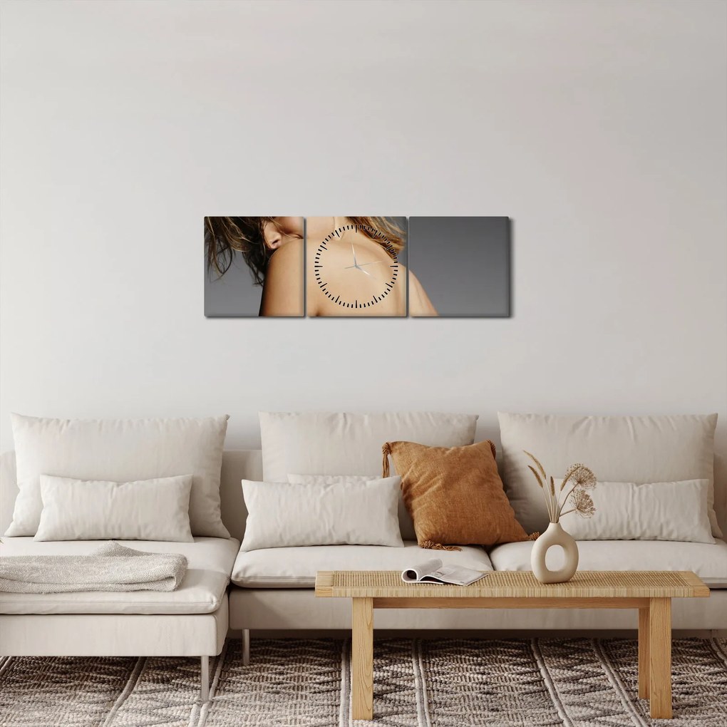 Tablou - Imaginea unei femei care face baie (cu ceas) (90x30 cm)