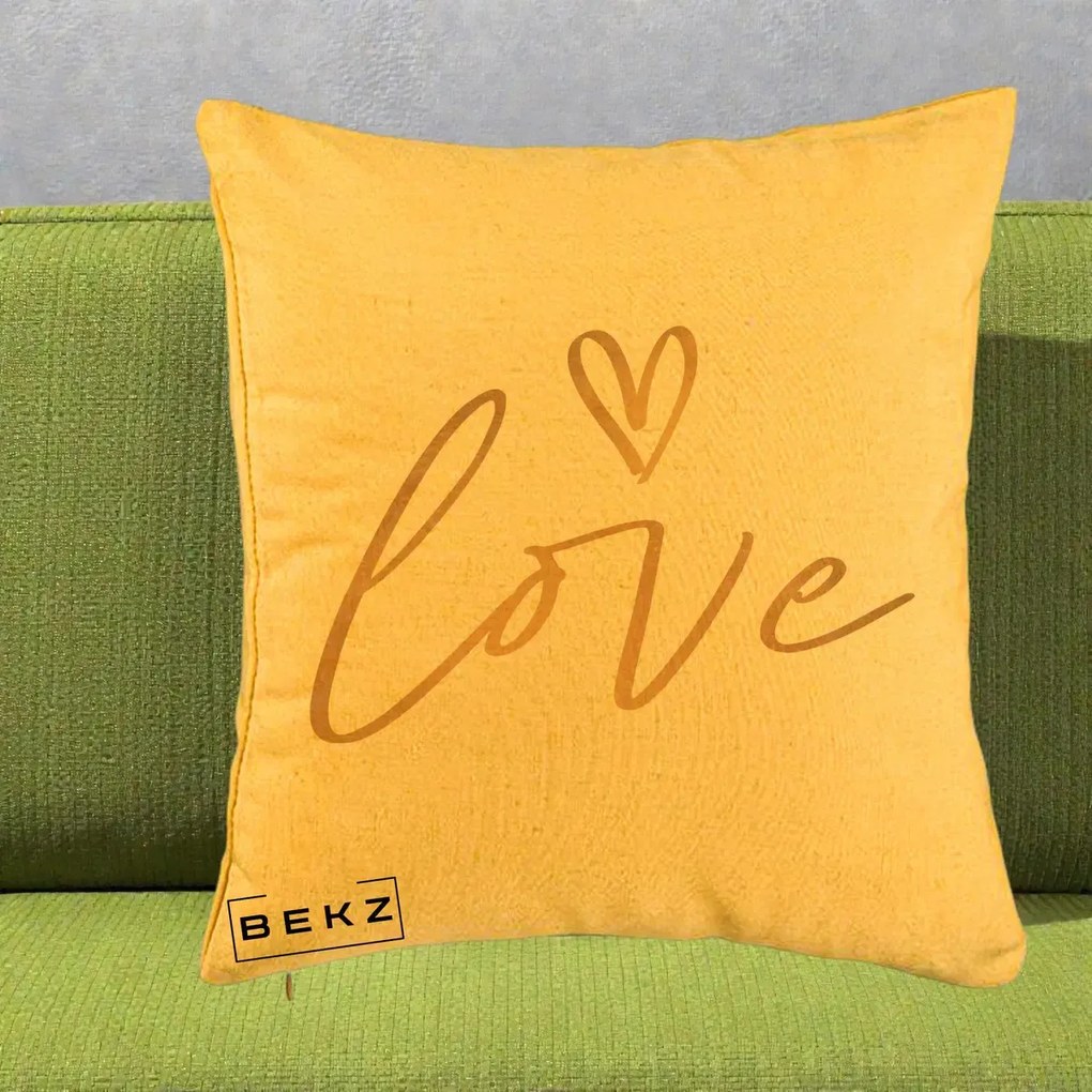Perna Decorativa Love Caligrafie Aurie, 40x40 cm, Galben, Husa Detasabila, Perna Inclusa, BEKZ®