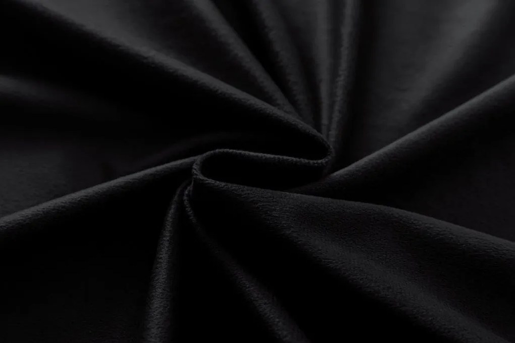 Draperie opaca neagra VELVET 140x250 cm Agățat: Rejansa