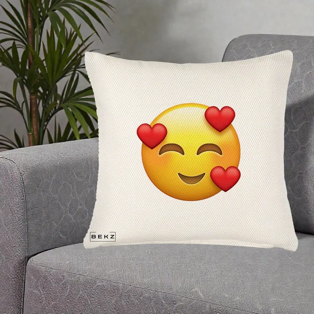 Perna Decorativa Emoji cu 3 Inimi, 40x40 cm, Crem Reliefat, Husa Detasabila, Perna Inclusa, BEKZ®