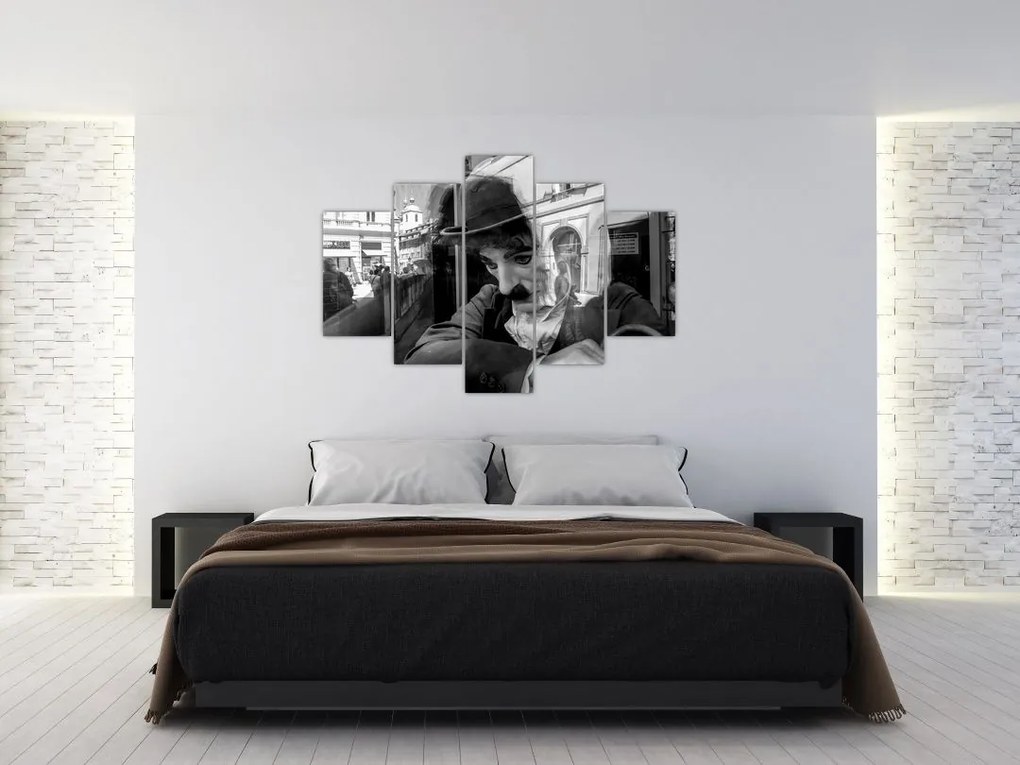 Tablou - Charles Chaplin la Praga (150x105 cm)