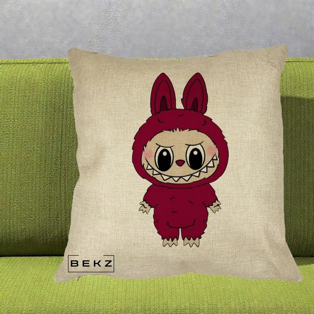 Perna Personalizata Labubu Rosu-Visiniu Solo, 40x40 cm, Crem, Husa Detasabila, Perna Inclusa, BEKZ®