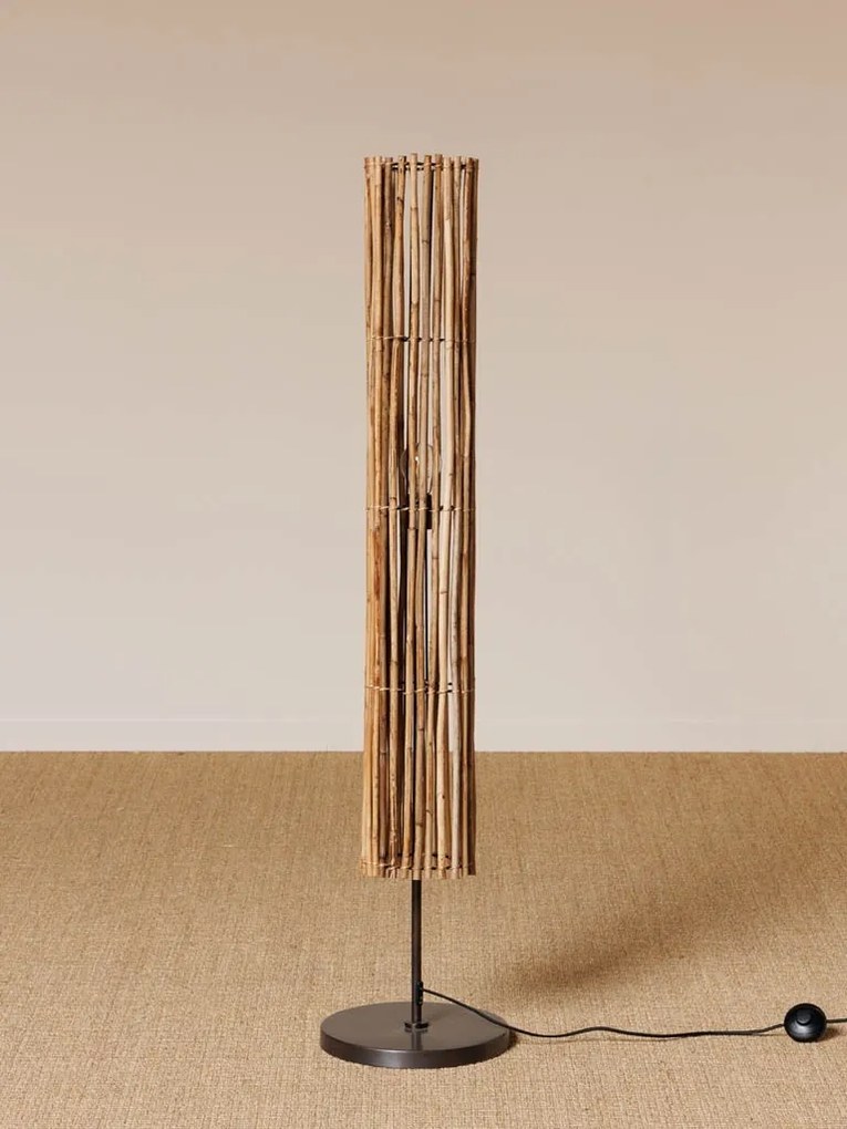 Lampadar din rattan, Savana