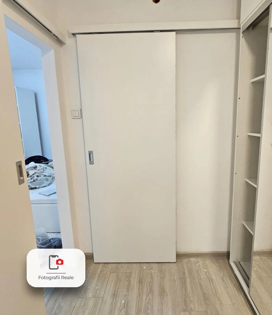 Usa glisanta   culisanta aplicata pe perete - Alb 900 x 2010, Fara toc de bordare, Alb, Folie Decor