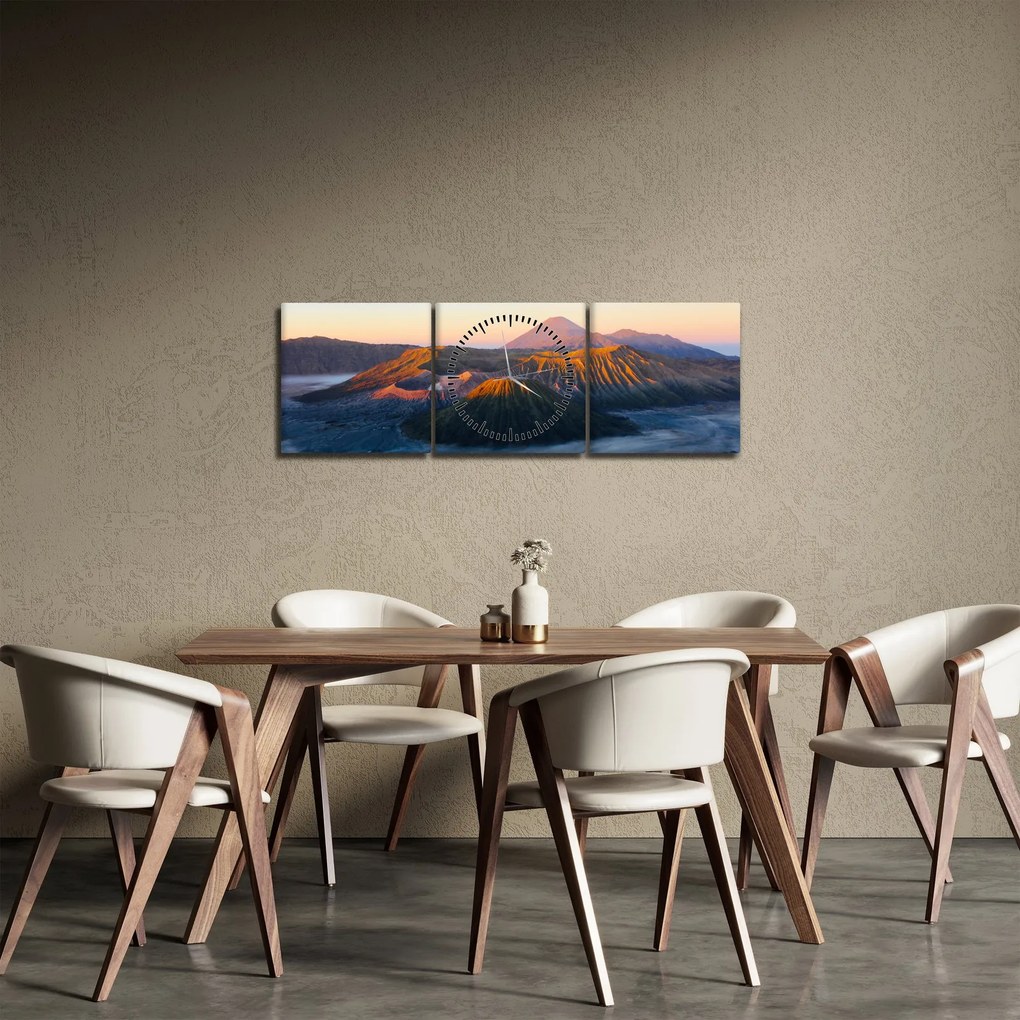 Tablou cu muntele Bromo în Indonesia (cu ceas) (90x30 cm)