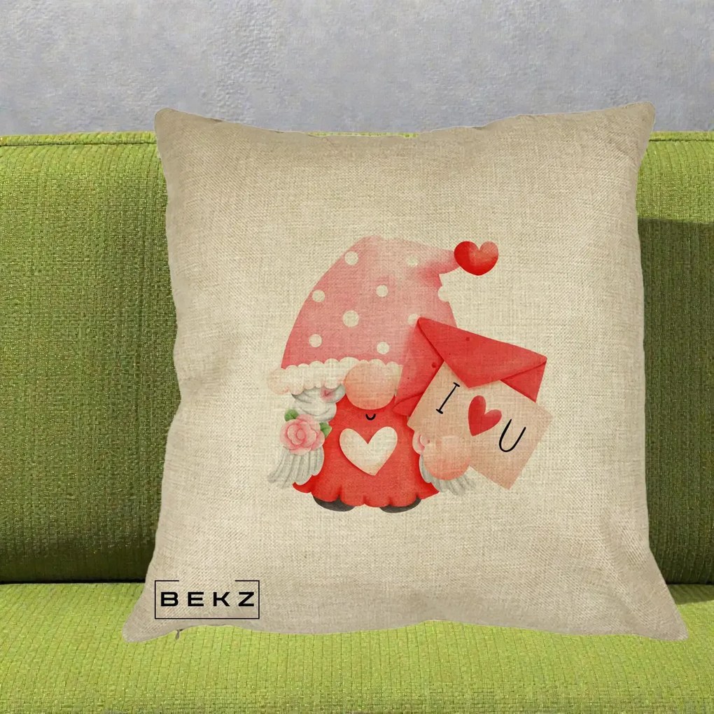 Cadou Romantic - Perna Personalizata I Love You Gnome Valentine cu Scrisoare, 40x40 cm, Crem, Husa Detasabila, Perna Inclusa, BEKZ®