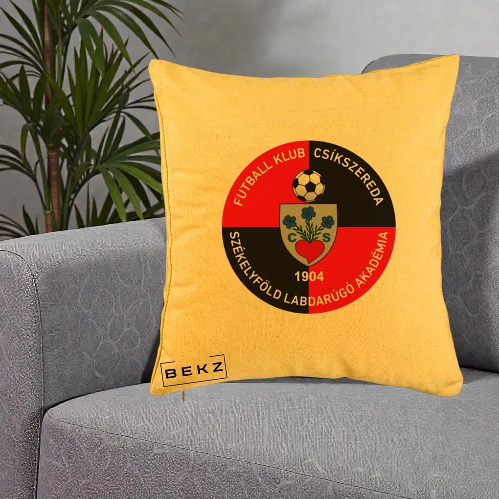 Perna Personalizata FK Csikszereda 1904 Fotbal, 40x40 cm, Galben, Husa Detasabila, Perna Inclusa, BEKZ®