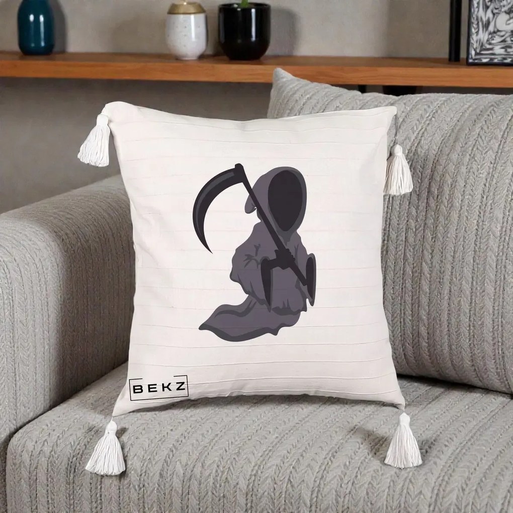 Perna Decorativa Moartea cu Coasa Grim Reaper Halloween, 40x40 cm, Bej cu Franjuri, Husa Detasabila, Perna Inclusa, BEKZ®