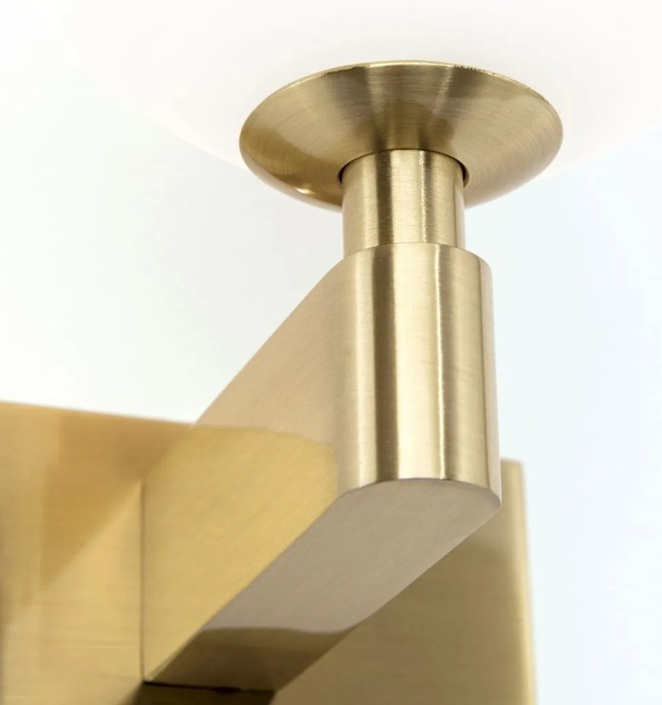 Aplica pentru baie design modern IP44 MARA alama