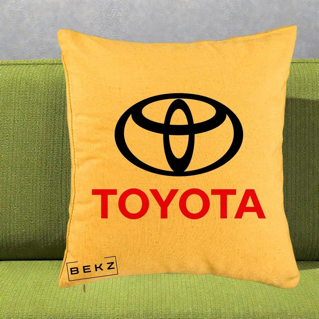 Perna Personalizata cu emblema Toyota, 40x40 cm, Galben, Husa Detasabila, Perna Inclusa, BEKZ®