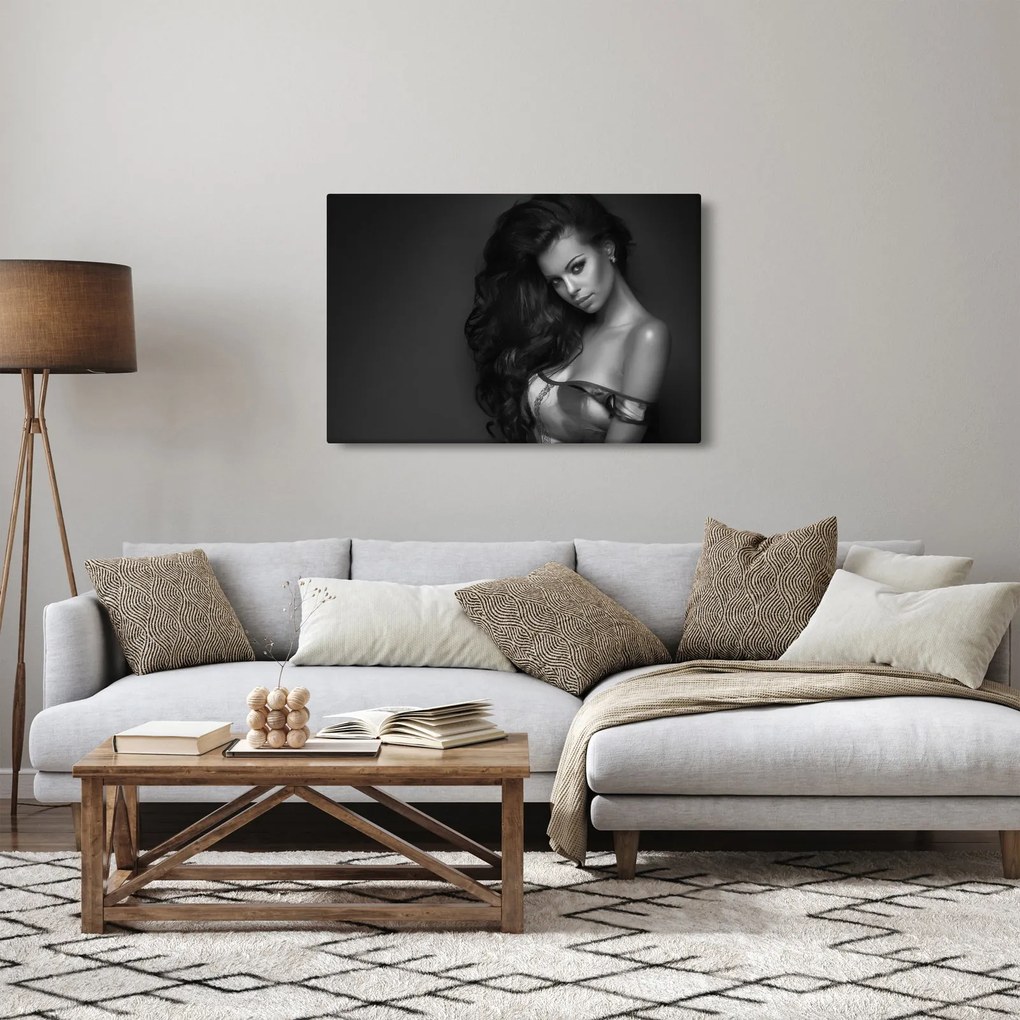 Tablou - Portretul unei femei seducătoare, alb-negru (90x60 cm)