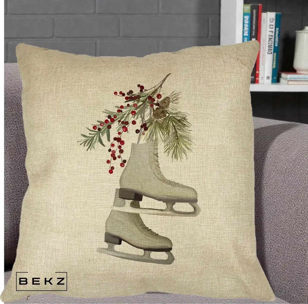 Perna Decorativa Patine cu Ramuri de Brad si Afine, 40x40 cm, Crem, Husa Detasabila, Perna Inclusa, BEKZ®