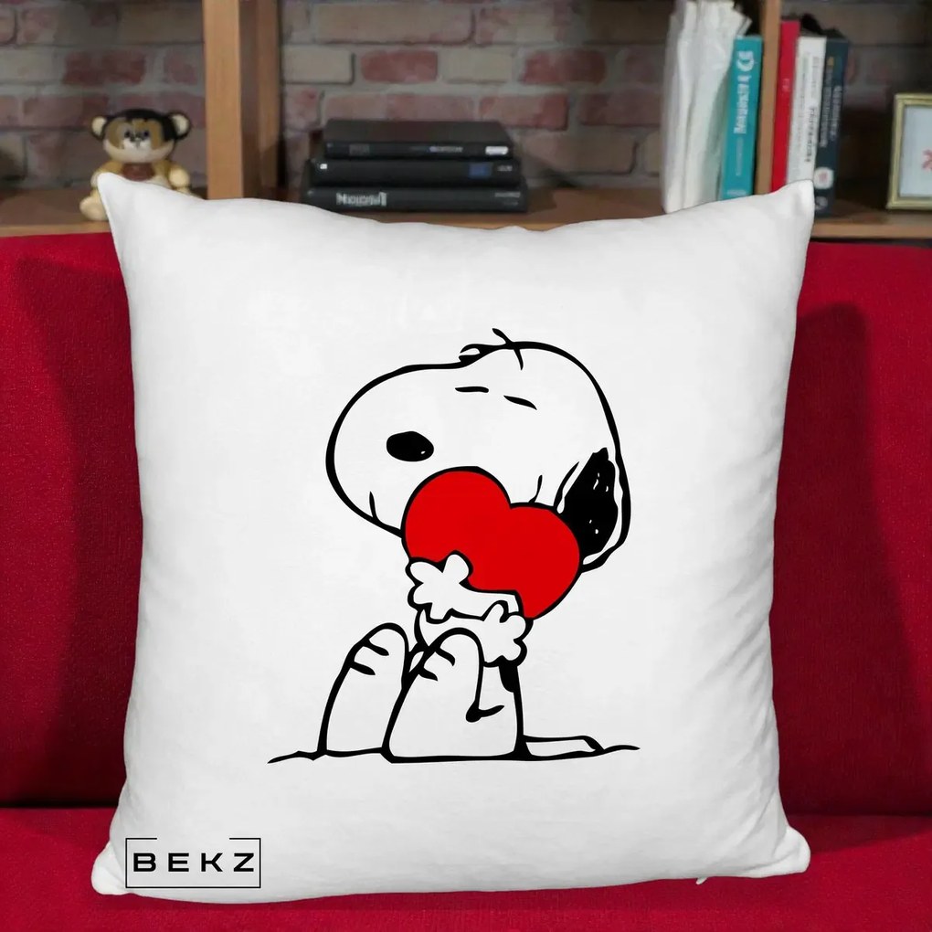Perna Personalizata Snoopy cu Inima, 40x40 cm, Alb Pufos, Husa Detasabila, Perna Inclusa, BEKZ®