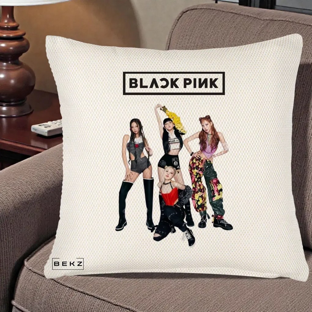 Perna Personalizata K-pop BLACKPINK Fotografie de Grup, 40x40 cm, Crem Reliefat, Husa Detasabila, Perna Inclusa, BEKZ®