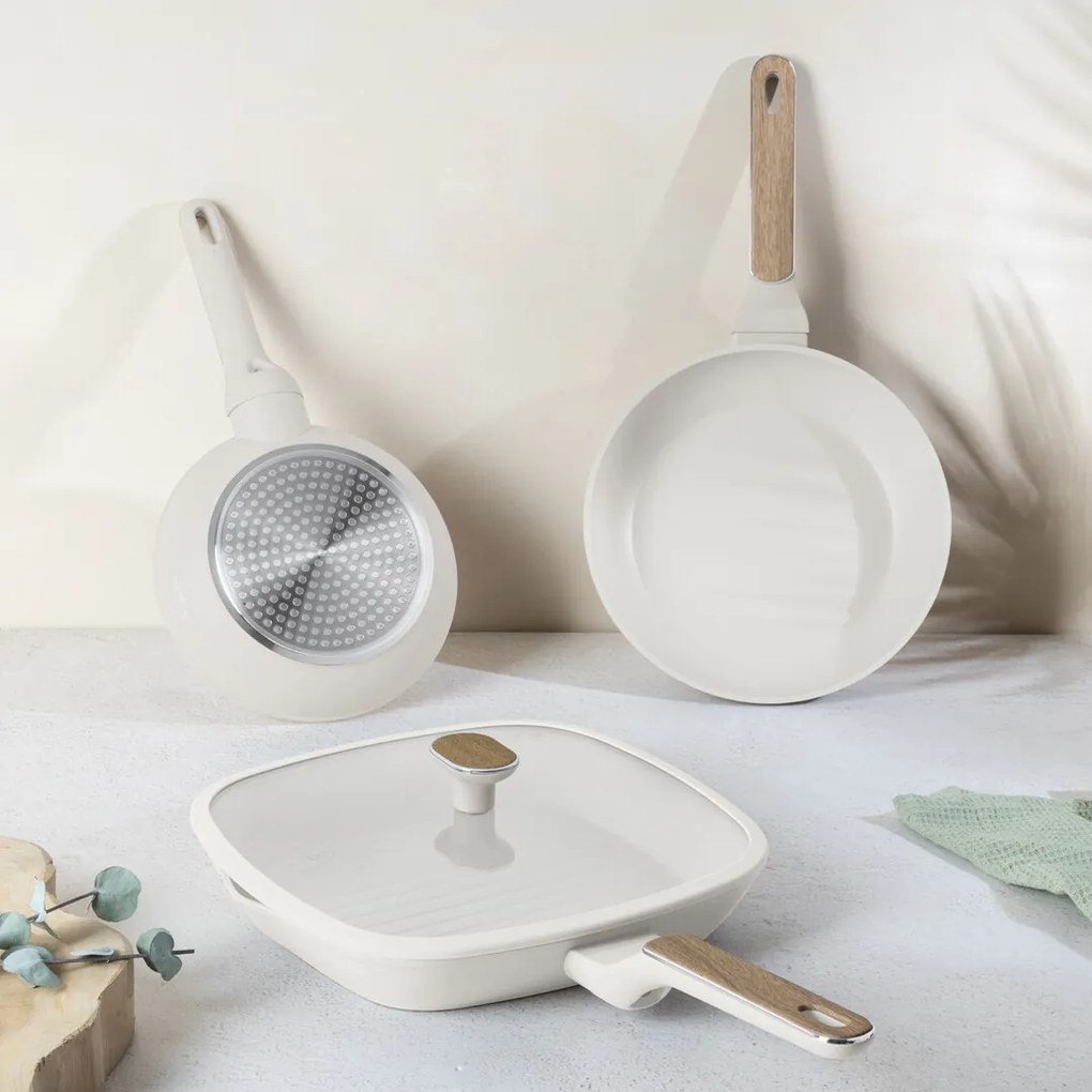 BerlingerHaus Set de tigăi cu suprafață din titan Sahara Nordic, 3+1 buc.