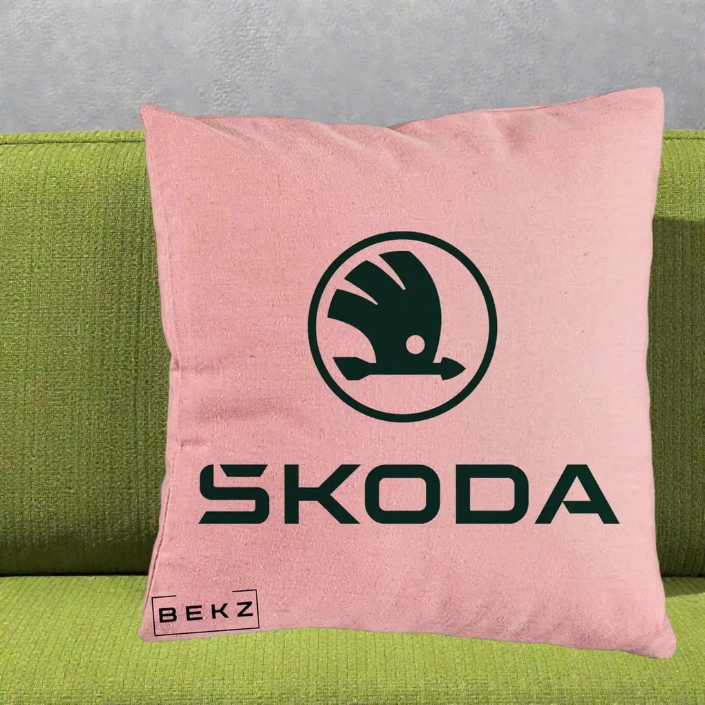 Perna Personalizata cu emblema Skoda, 40x40 cm, Roz, Husa Detasabila, Perna Inclusa, BEKZ®