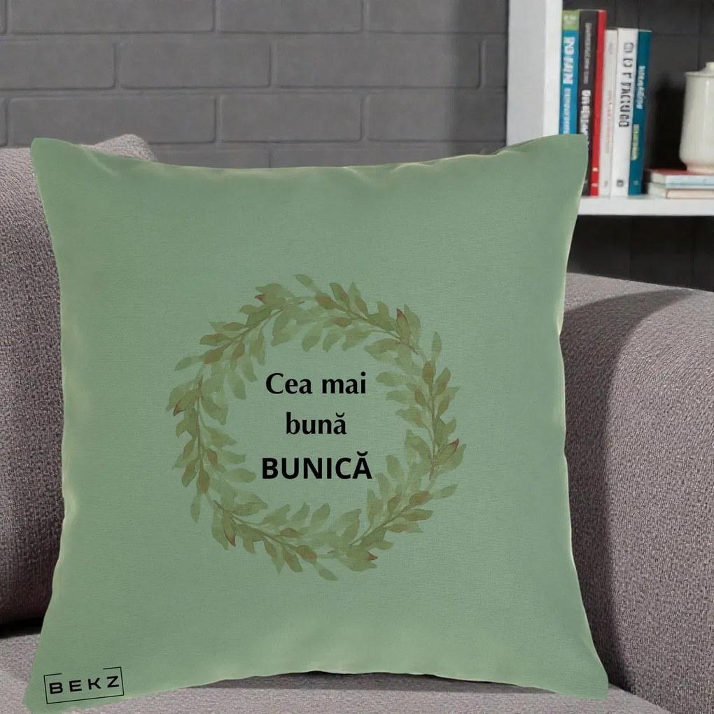 Cadou pentru Bunica - Perna Personalizata Cea Mai Buna Bunica Coronita Frunze Acuarela, 40x40 cm, Verde, Husa Detasabila, Perna Inclusa, BEKZ®