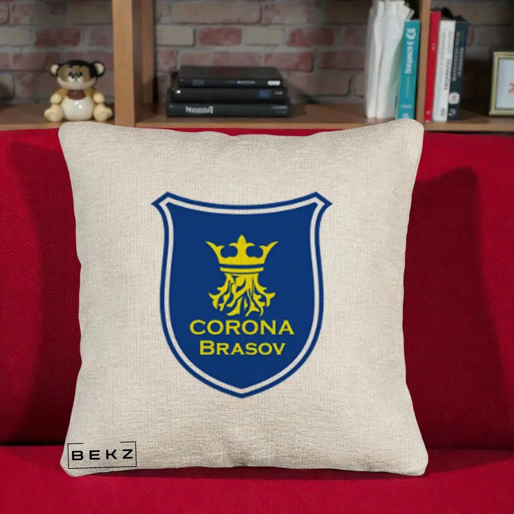 Perna Personalizata Corona Brasov Fotbal, 40x40 cm, Bej Canapea, Husa Detasabila, Perna Inclusa, BEKZ®