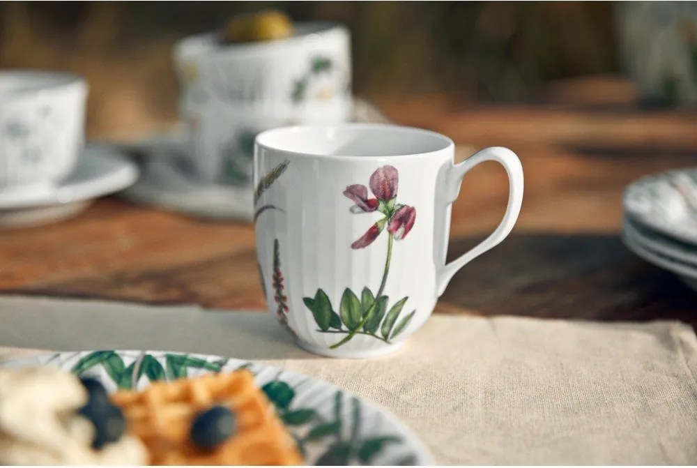 Cană albă din porțelan 330 ml Hammershøi Summer – Kähler Design