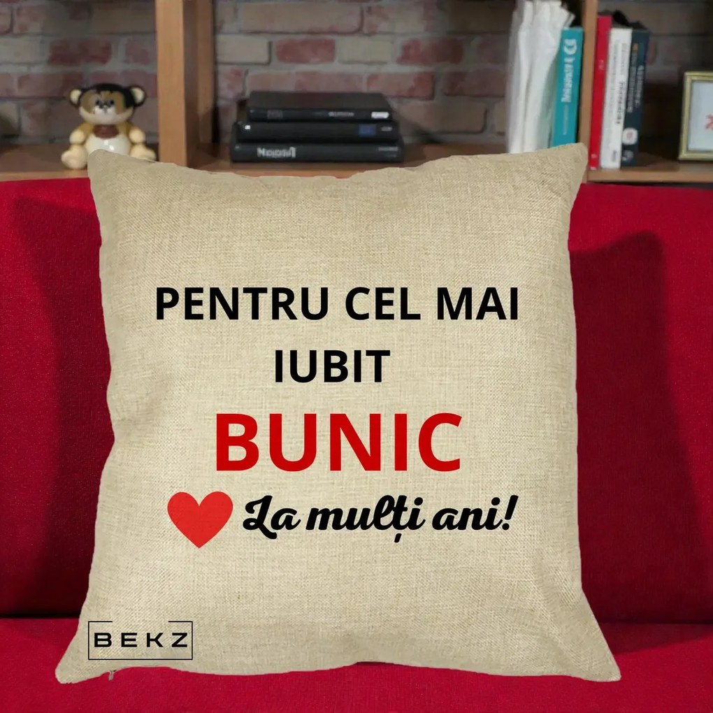 Cadou pentru Bunic - Perna Personalizata Pentru Cel Mai Iubit Bunic La Multi Ani Rosu, 40x40 cm, Crem, Husa Detasabila, Perna Inclusa, BEKZ®