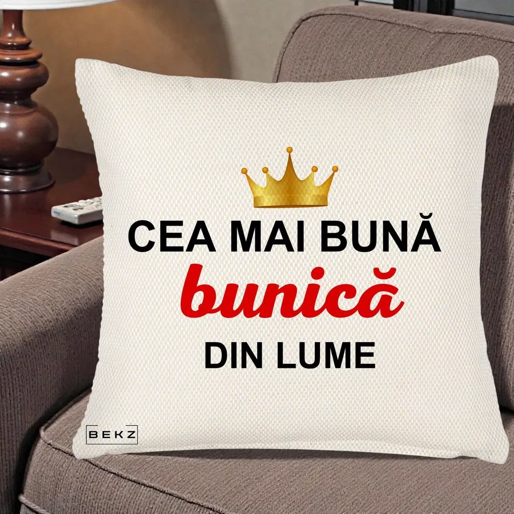 Cadou pentru Bunica - Perna Personalizata Cea Mai Buna Bunica Din Lume Coroana Aurie, 40x40 cm, Crem Reliefat, Husa Detasabila, Perna Inclusa, BEKZ®