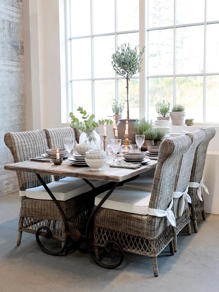 Masa de dining din lemn de pin si metal, "Old French"