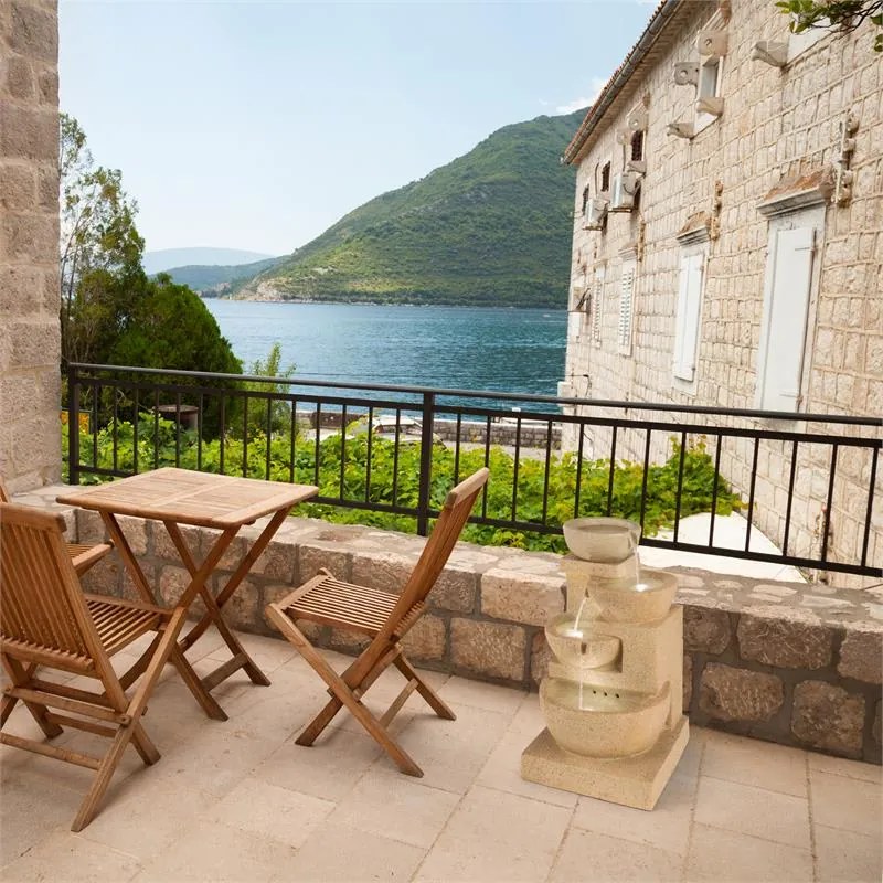 Blumfeldt KORINTH, fântănă decorativă, fântână de grădină, panou solar, 3 W, LED-uri, optică de gresie