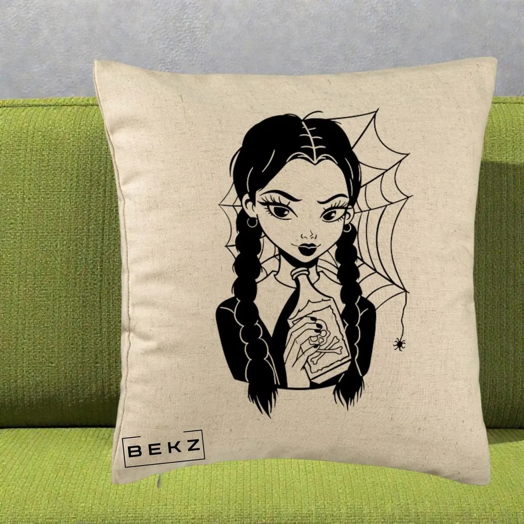 Perna Personalizata Wednesday cu Panza de Paianjen, 40x40 cm, Bej, Husa Detasabila, Perna Inclusa, BEKZ®