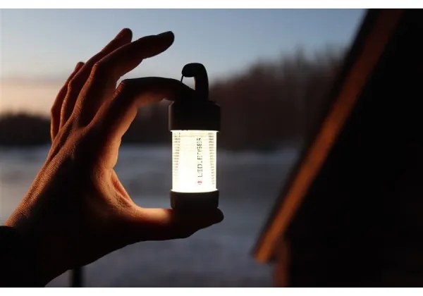 Ledlenser ML4 WARM LIGHT – lanternă reîncărcabilă LED dimabilă, lumină caldă, 750 mAh, IP66, 300 lm