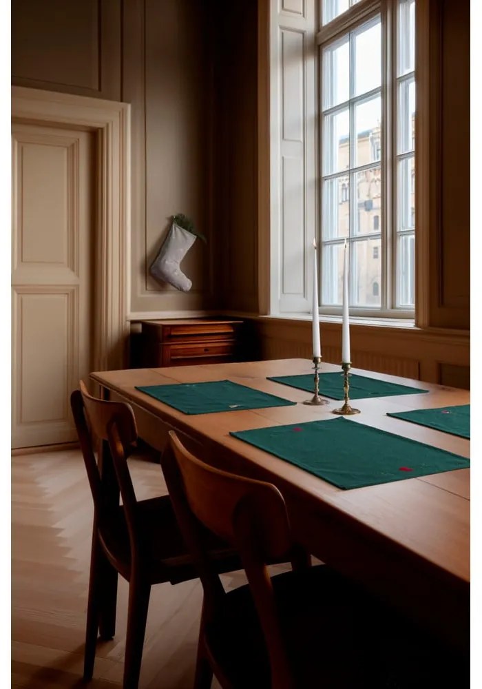 Suport pentru farfurii din amestec de bumbac 30x43 cm cu model de Crăciun Christmas Fable – JUNA