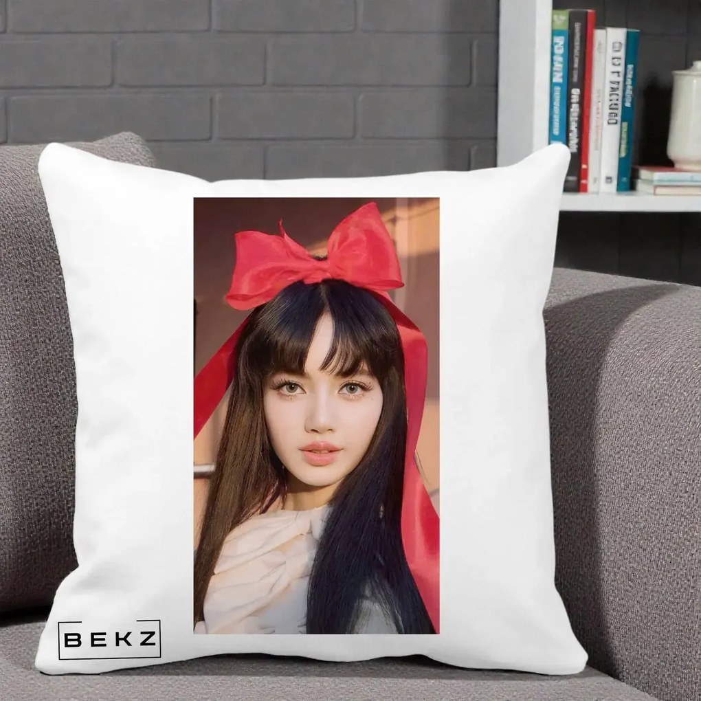 Perna Personalizata K-pop BLACKPINK Rose cu Funda Rosie, 40x40 cm, Alba Mata, Husa Detasabila, Perna Inclusa, BEKZ®