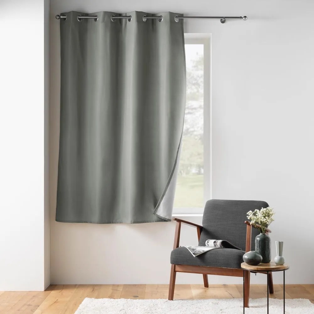 Draperie gri termoizolantă din microfibră 135x180 cm Micropolar – douceur d'intérieur