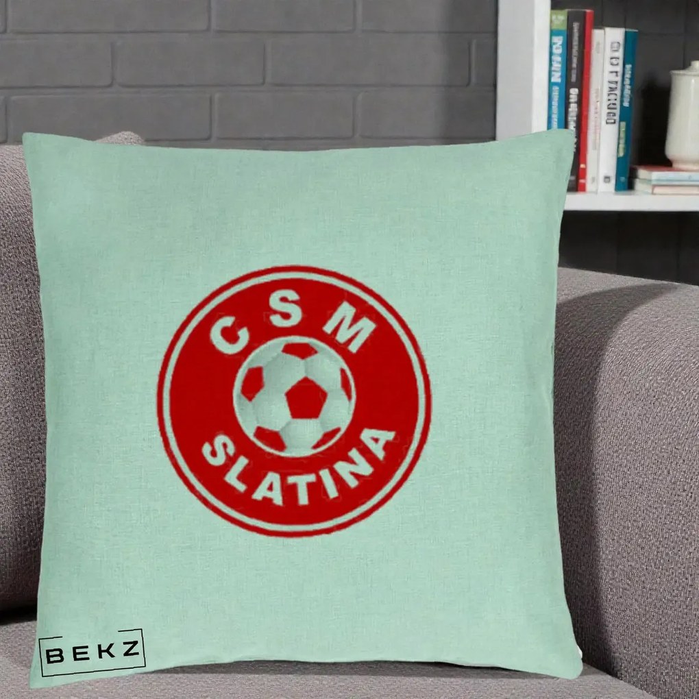 Perna Personalizata CSM Slatina Fotbal, 40x40 cm, Verde Menta, Husa Detasabila, Perna Inclusa, BEKZ®