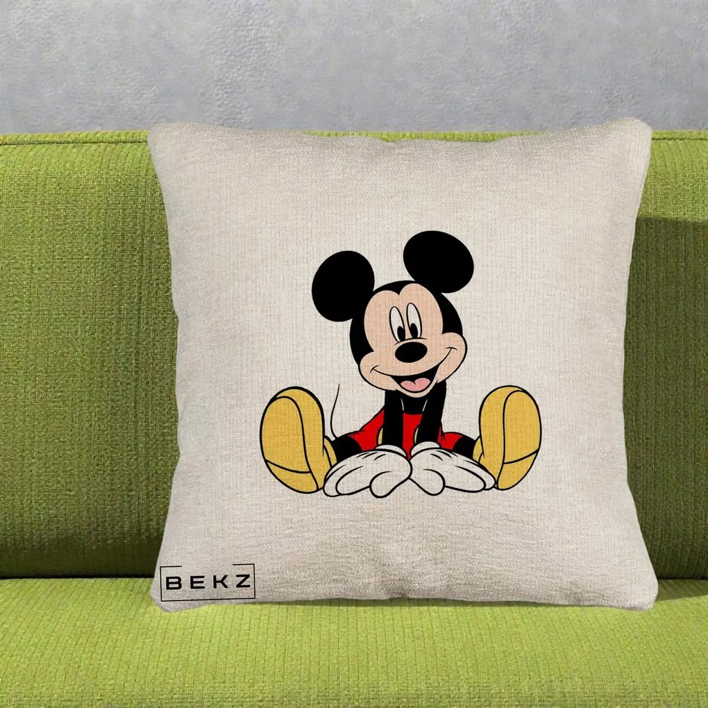Perna Personalizata Mickey Mouse Relaxat, 40x40 cm, Bej Canapea, Husa Detasabila, Perna Inclusa, BEKZ®